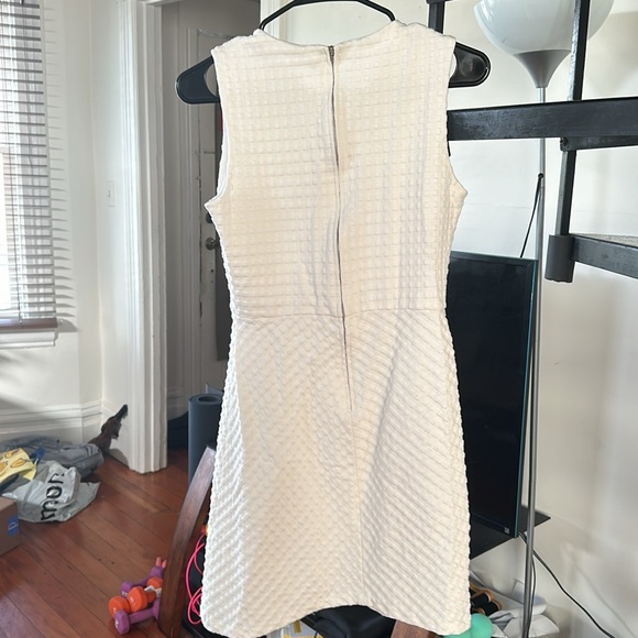 Theory white dress size 4 - Picture 3 of 3